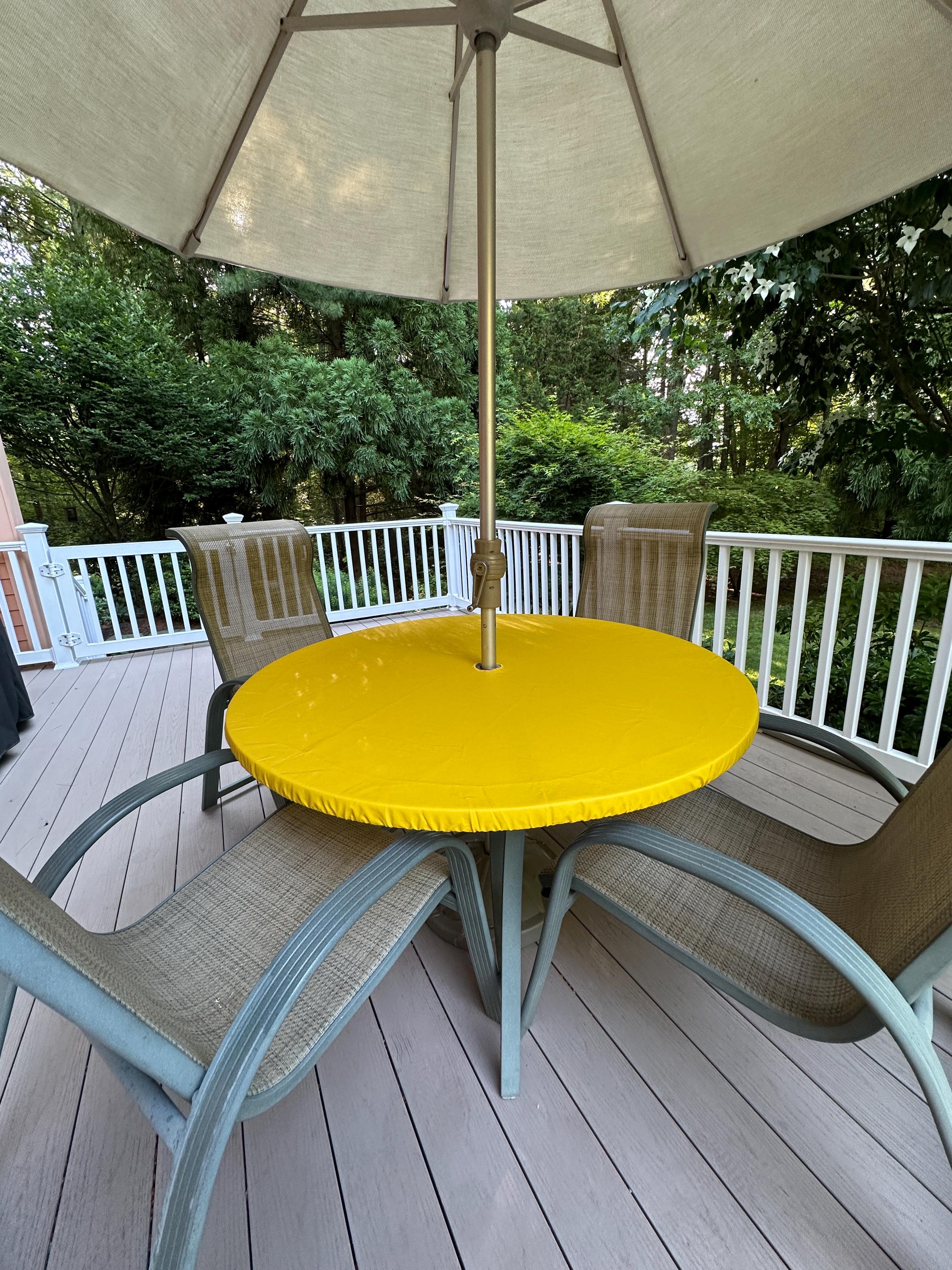 fitted patio table cover with umbrella hole Buwuta Outdoor Tablecloth Waterproof Round Tablecloth with Elastic Zippered Wipeable Cloth Round for Picnic, Patio,Garden Fits to 40"-44" Tables: Home & Kitchen Its an upgrade to traditional picnic table covers Round Fitted Tablecloth with Umbrella