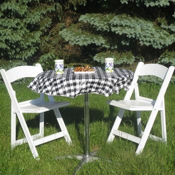 Economy Tavern Check w/ Flower Vinyl Tablecloth