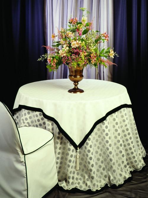 Bengaline Moire Linen Tablecloth 1 Dz.