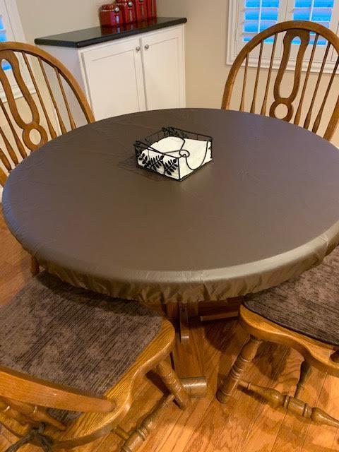round fitted leather look vinyl tablecloth
